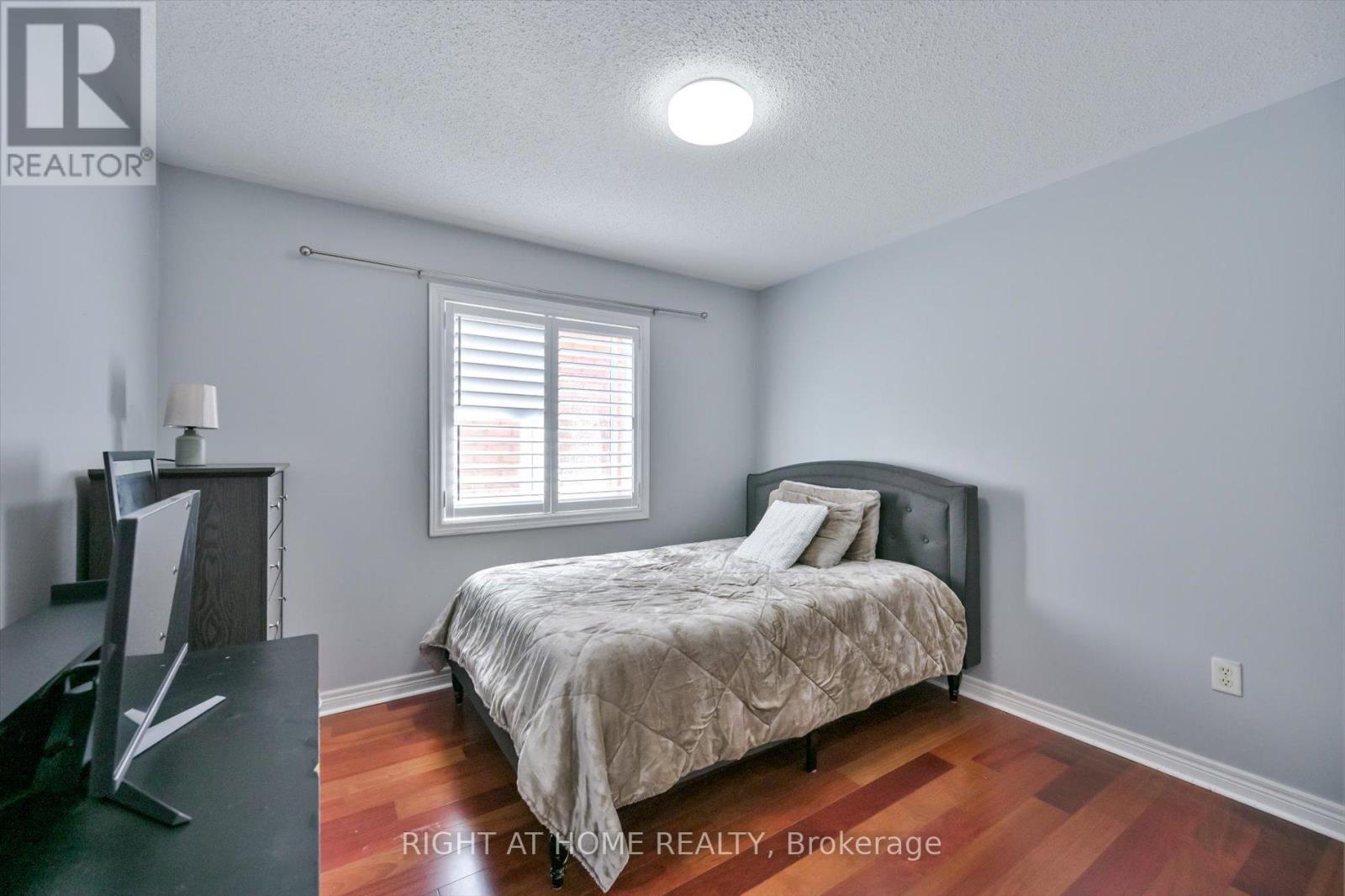 57 HOPKINSON CRESCENT - Image 32