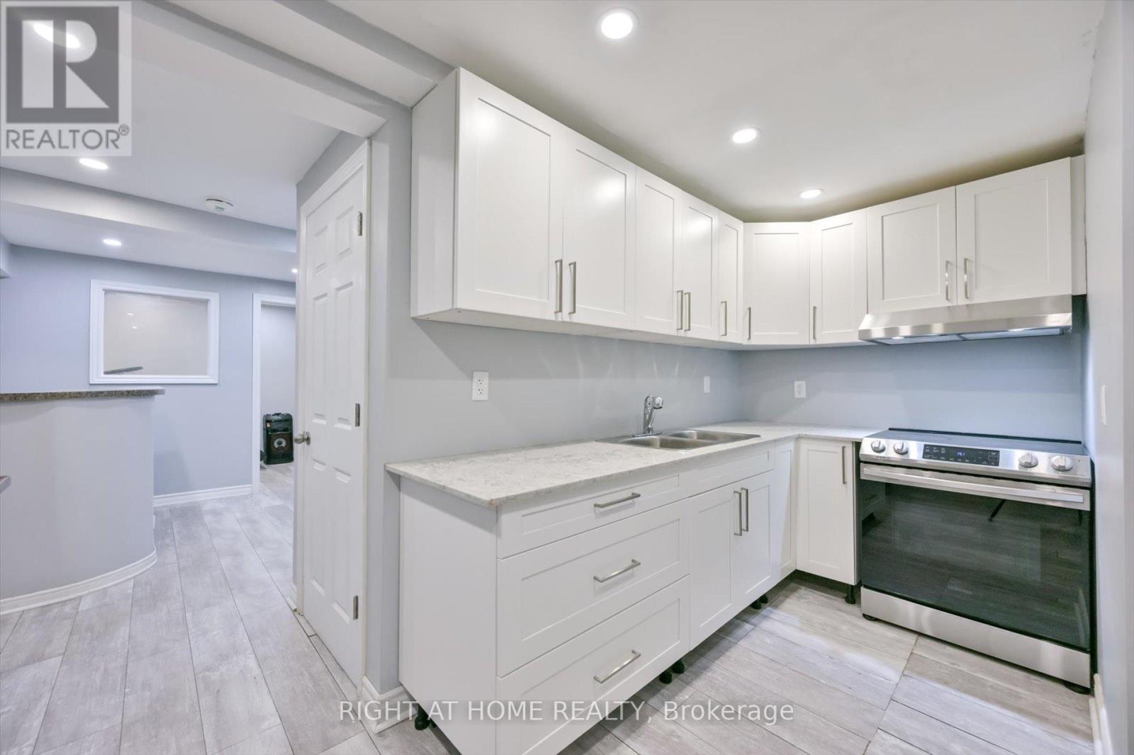 57 HOPKINSON CRESCENT - Image 39
