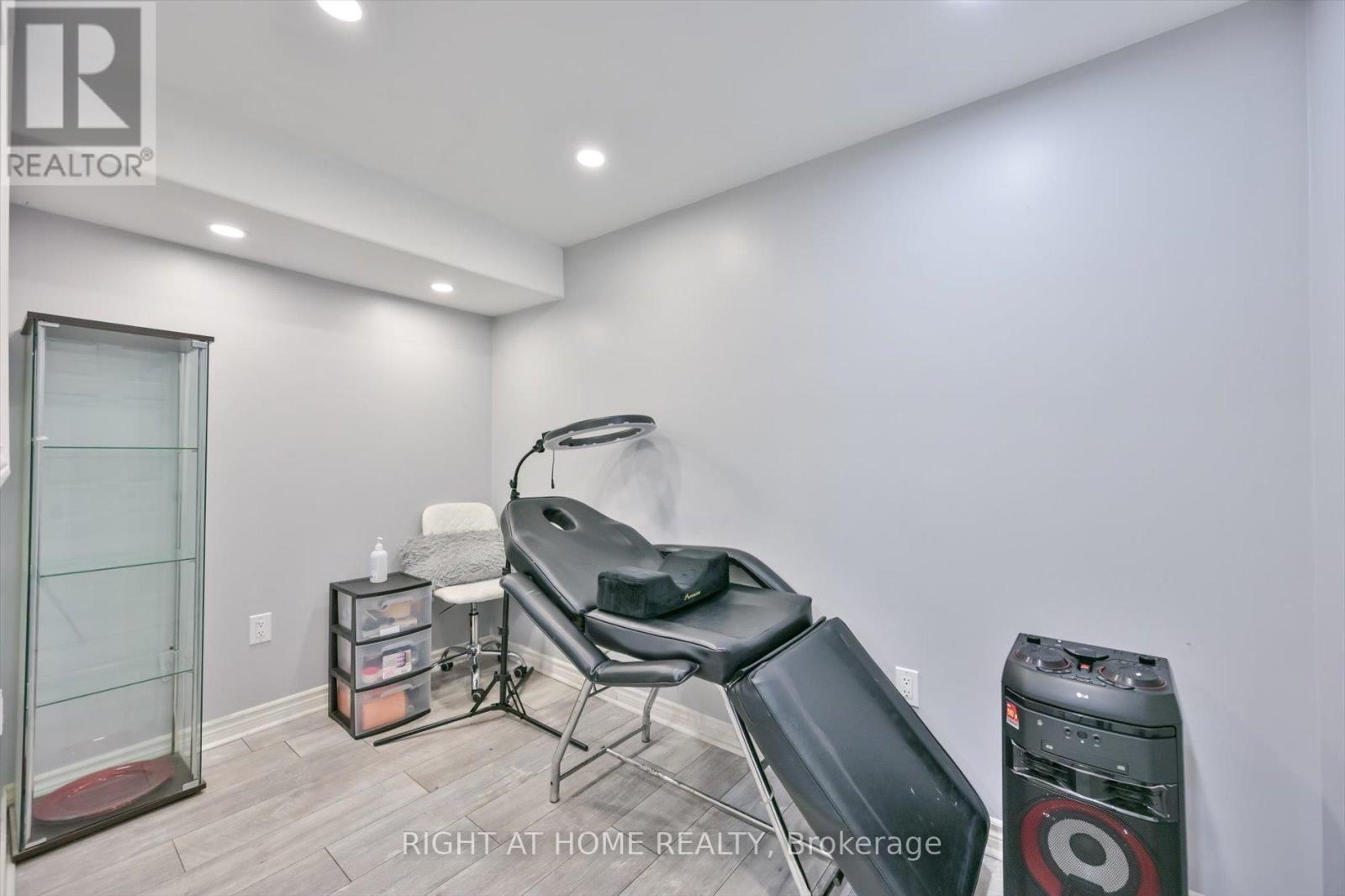 57 HOPKINSON CRESCENT - 42
