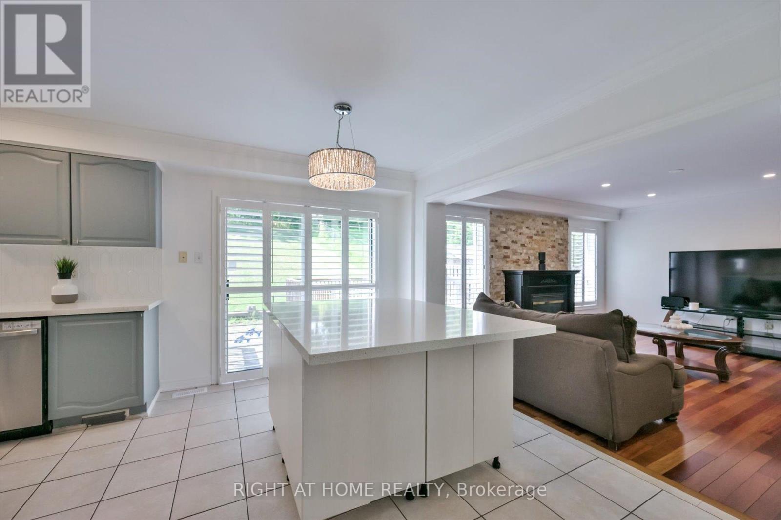 57 HOPKINSON CRESCENT - 9
