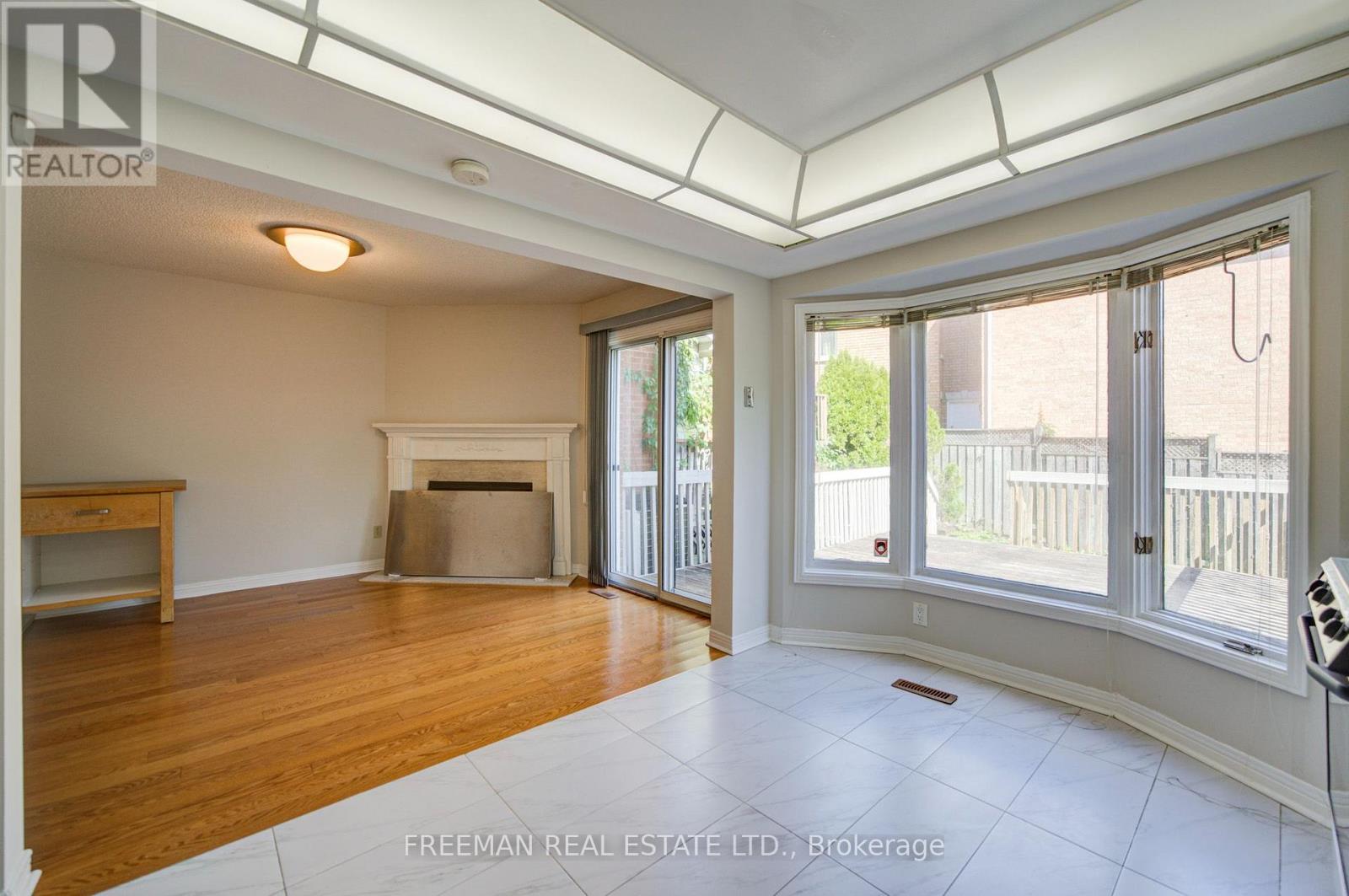 107 BROWNSTONE CIRCLE - 15
