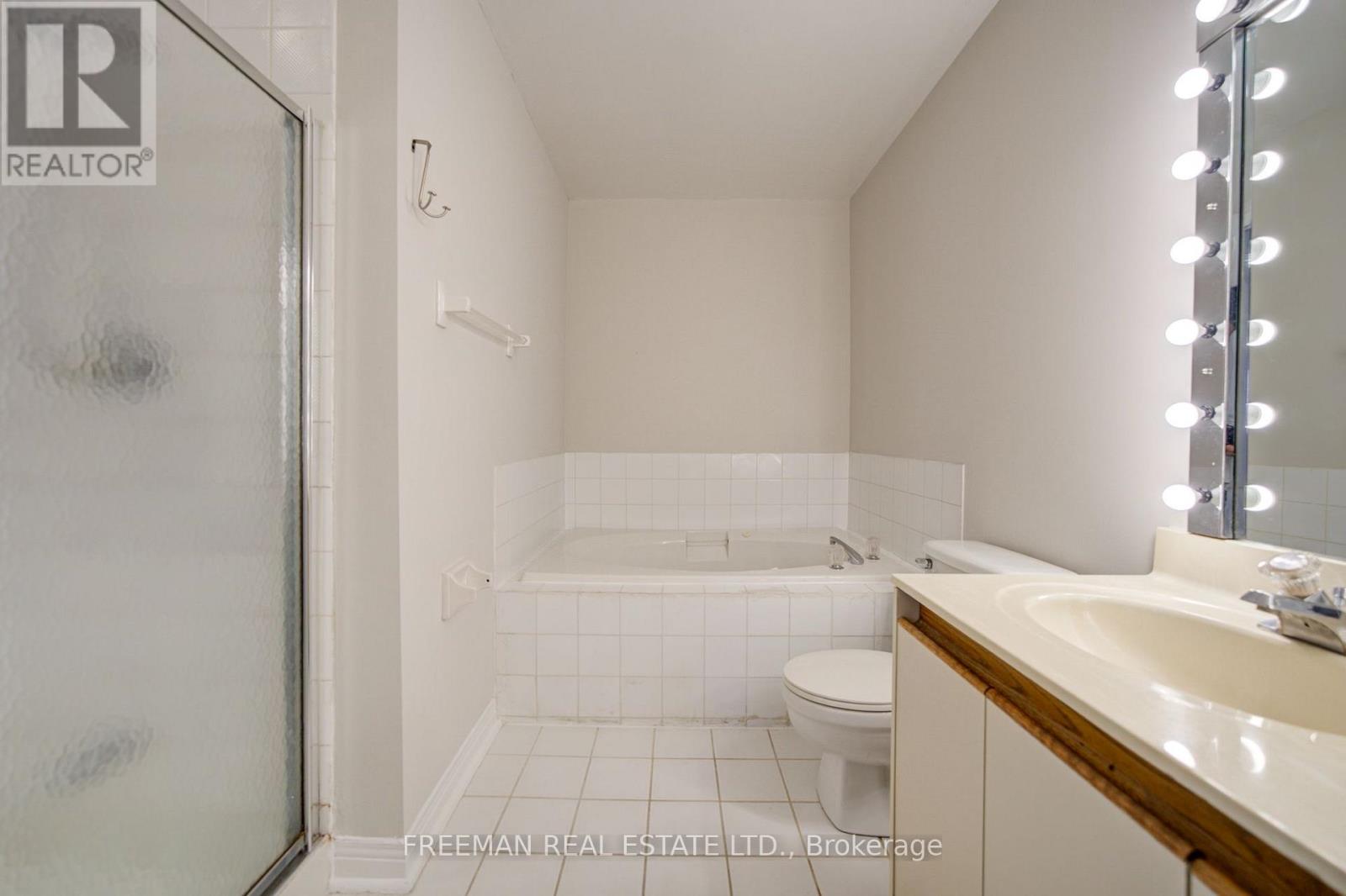 107 BROWNSTONE CIRCLE - Image 26