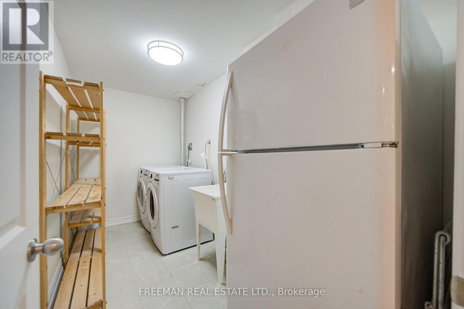 107 BROWNSTONE CIRCLE - 43