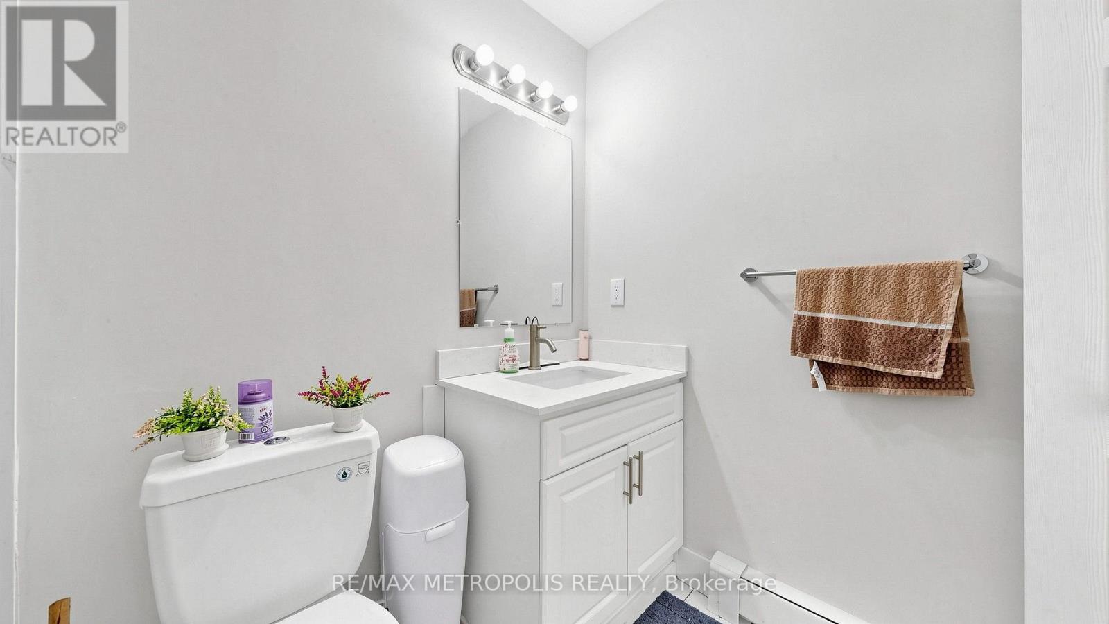 #1006 3555 DERRY ROAD E - 24