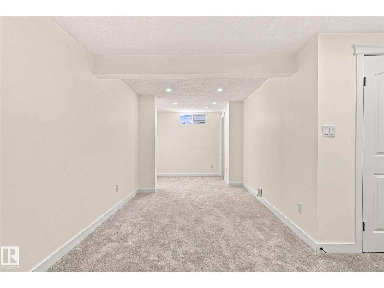 17325 85 AV NW - 35