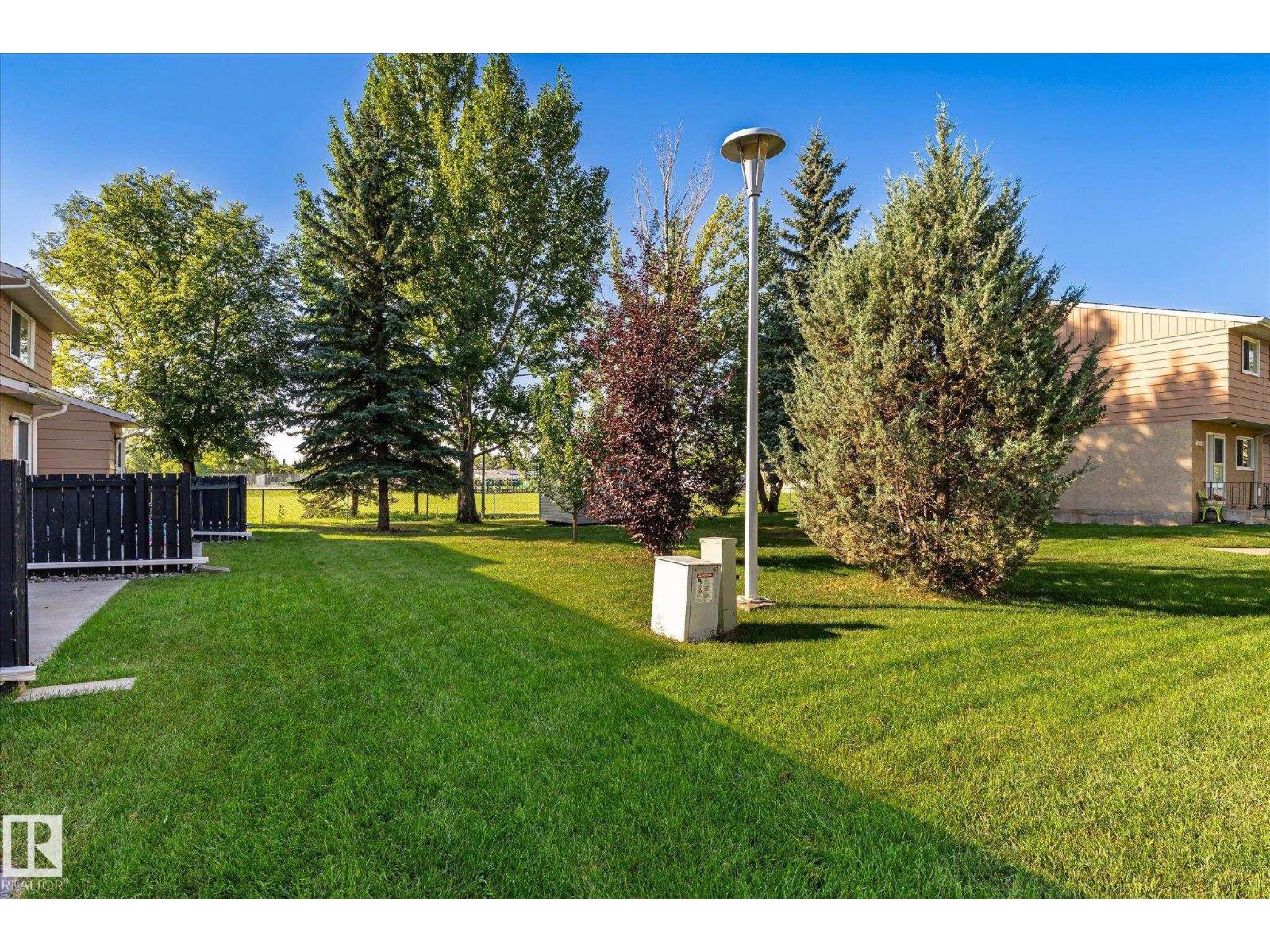 17325 85 AV NW - 43