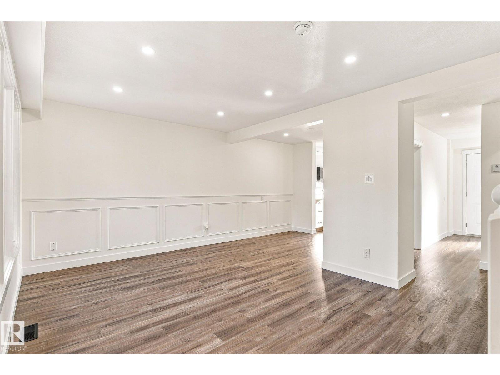 17325 85 AV NW - 5