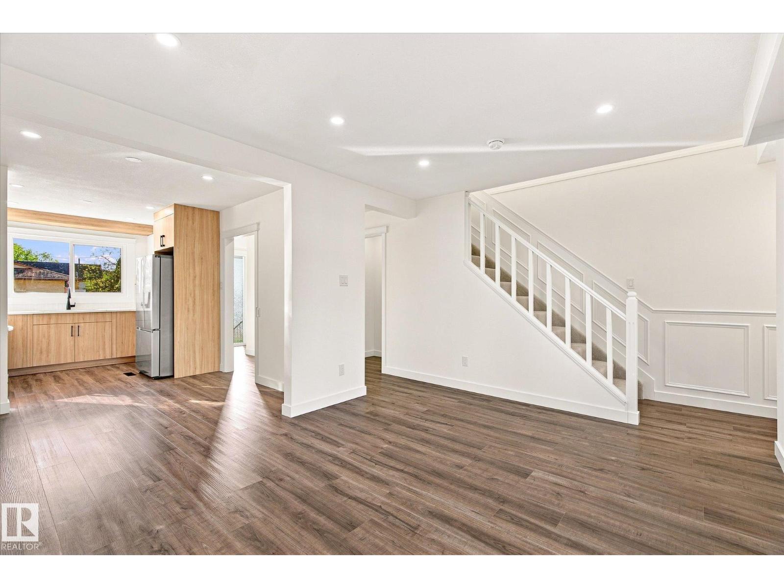 17325 85 AV NW - 6