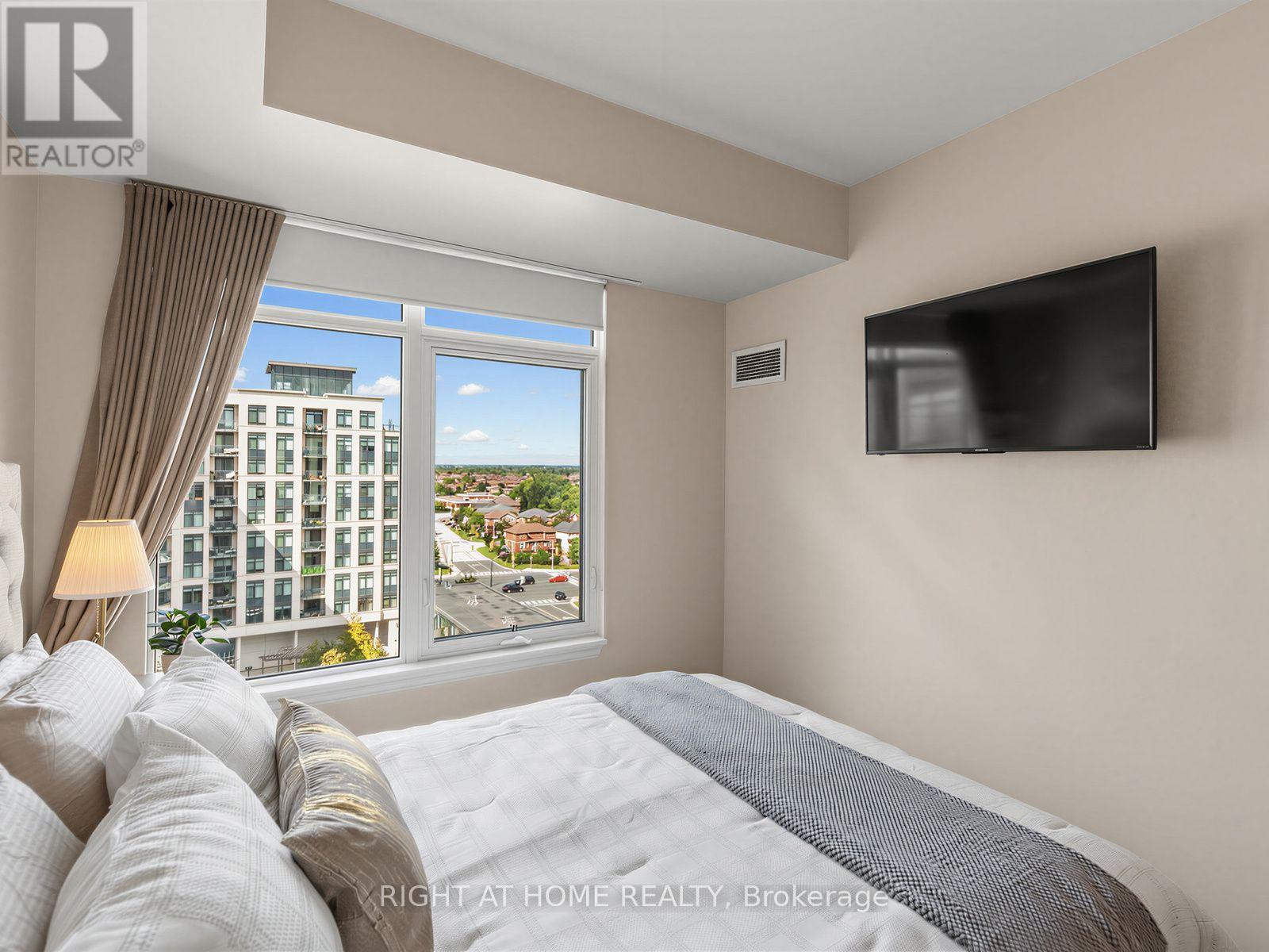 #808 24 WOODSTREAM BOULEVARD - 15