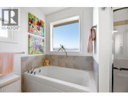 1160 Goldfinch Place, Kelowna, BC V1W5M1 Photo 34