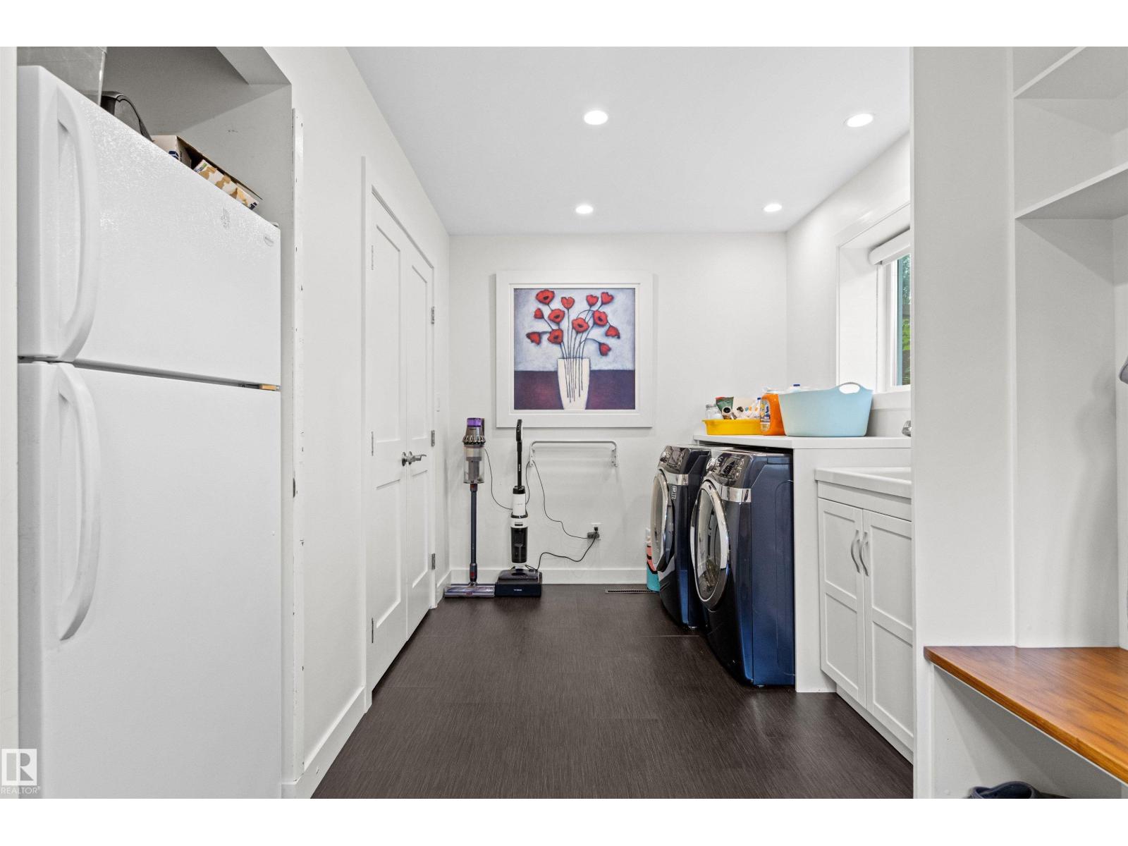 12648 52 AV NW - 45