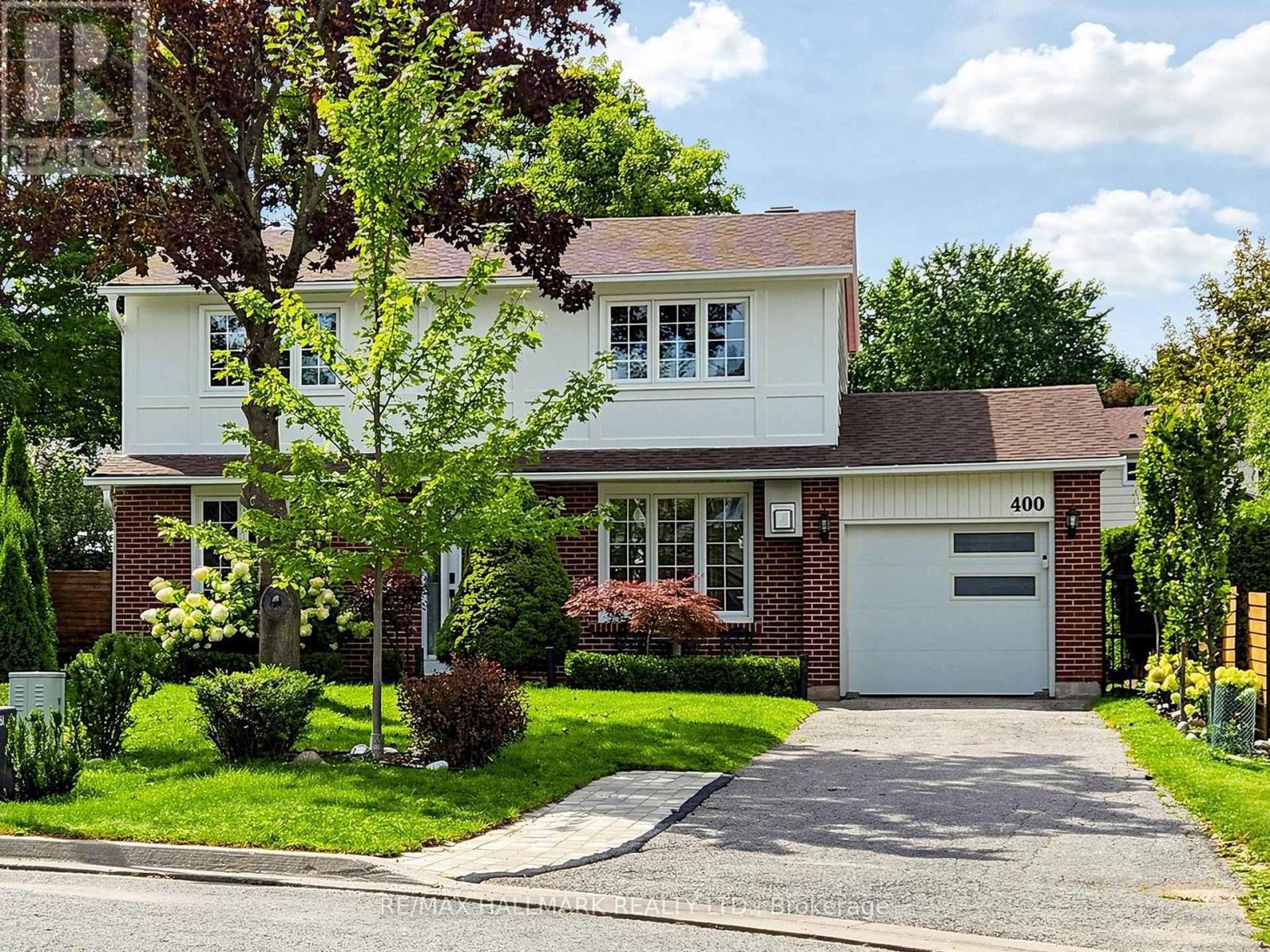 400 HANDLEY CRESCENT - 1