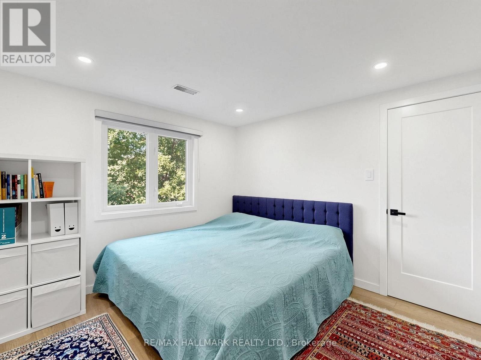 400 HANDLEY CRESCENT - 30
