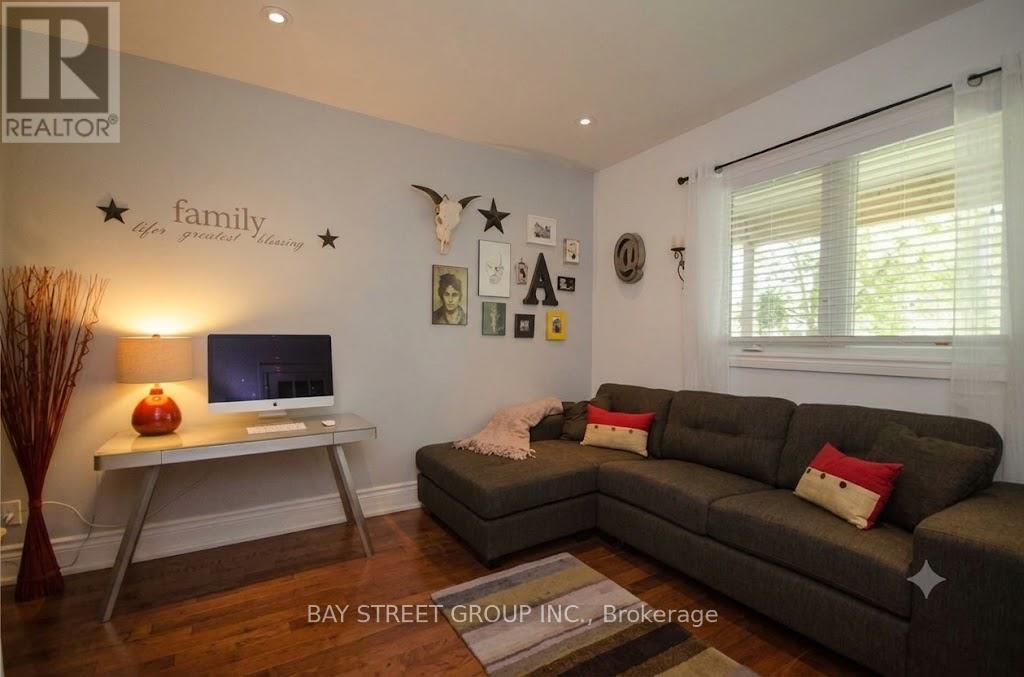 133 RIVEREDGE DRIVE - 7