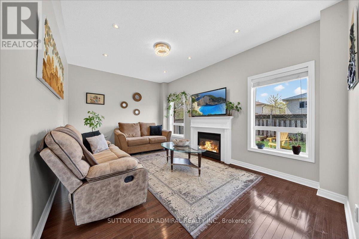 6 WHITE CRESCENT - 11