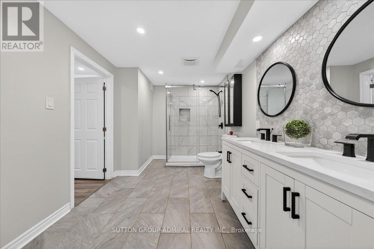 6 WHITE CRESCENT - Image 30