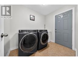 Bedroom 4 - 6 White Crescent, Barrie, ON L4N7M1 Photo 13