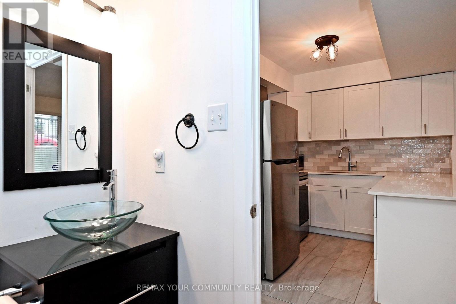 #1047 115 GEORGE APPLETON WAY - Image 30