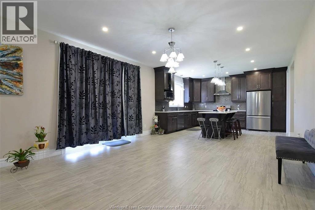 257 ARKONA COURT, Lakeshore — photo 8
