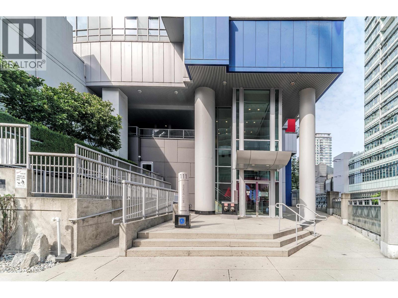 2308 111 W GEORGIA STREET, Vancouver — photo 2