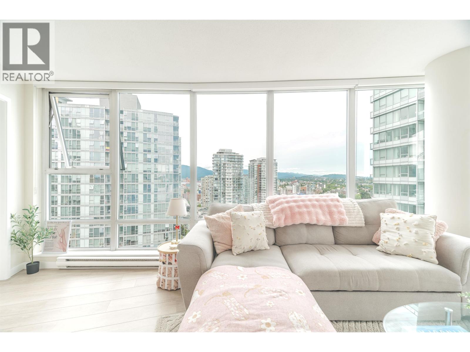 2308 111 W GEORGIA STREET, Vancouver — photo 7