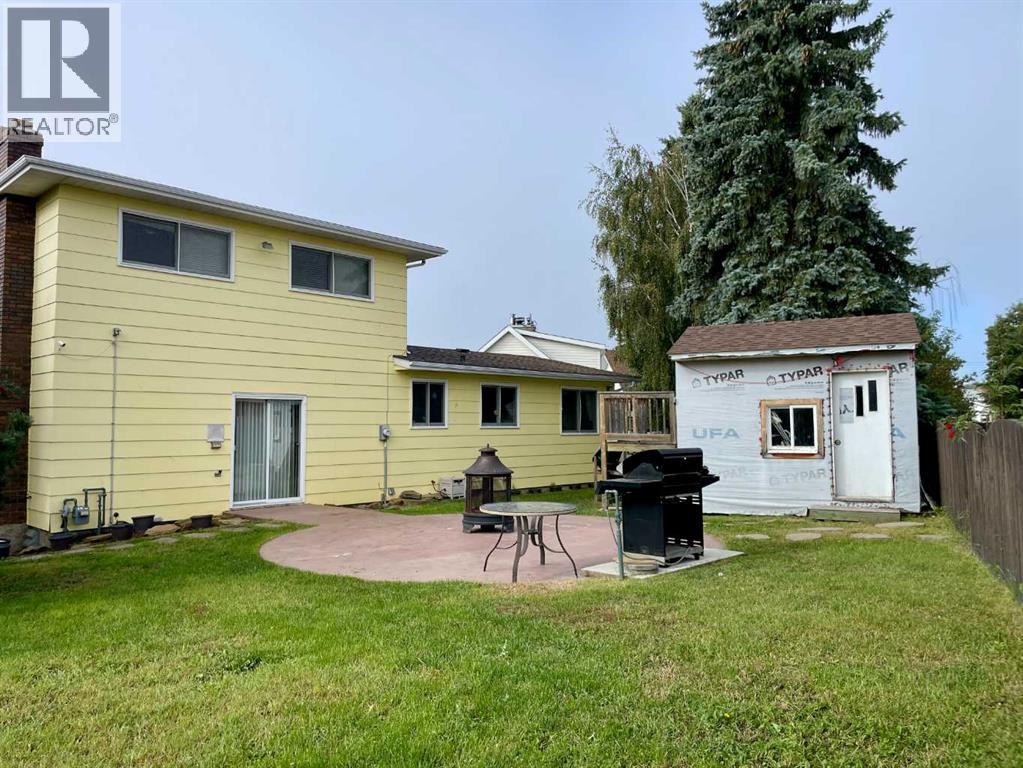 10523 105 Street Close - 44
