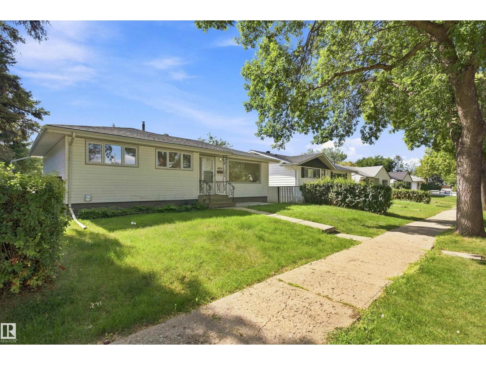 4021 117 AVe AV NW - 43