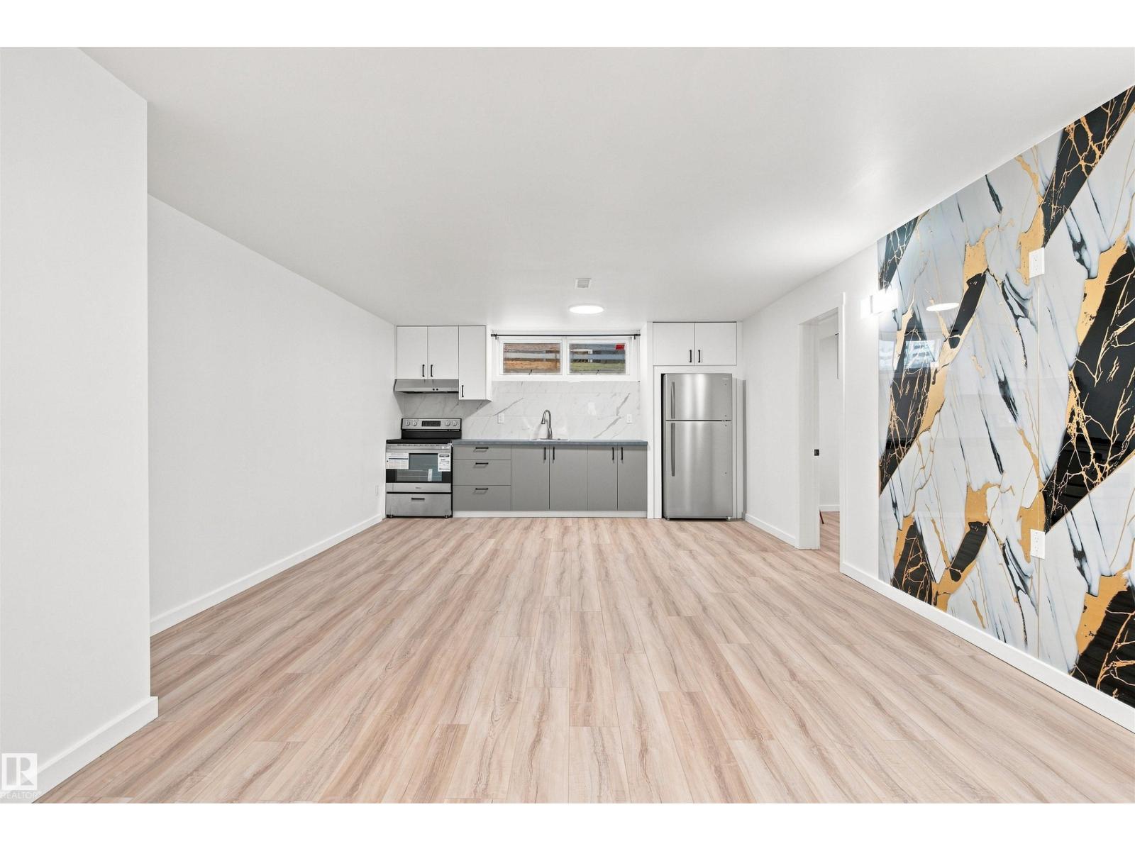 4021 117 AVe AV NW - 17