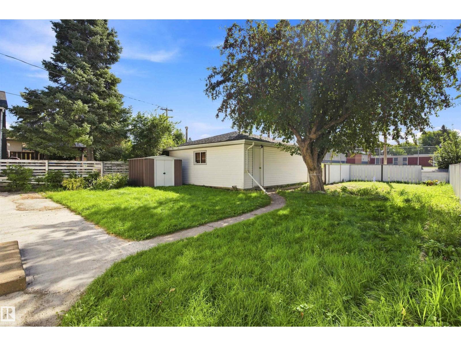 4021 117 AVe AV NW - 50