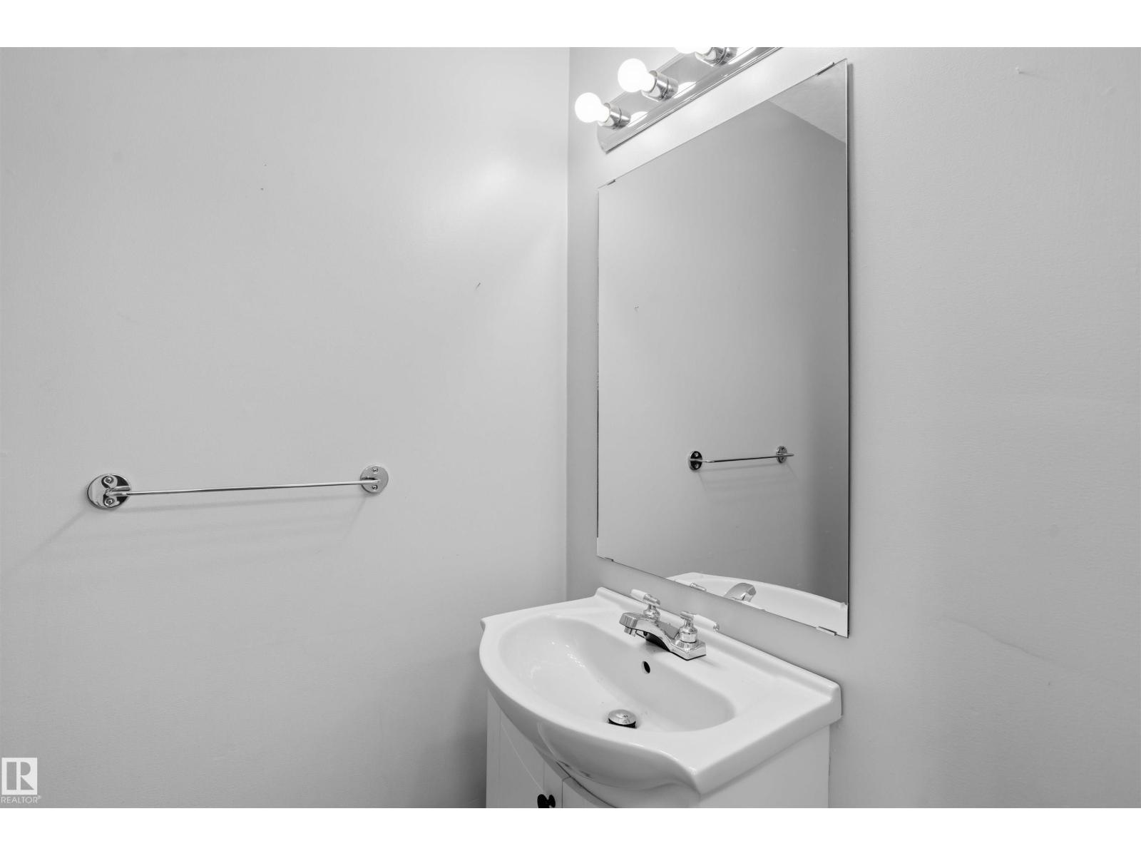 18124 93 AV NW - Image 12