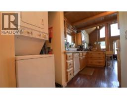 Foyer - 957 Little Shuswap Lake Road, Chase, BC V0E1M2 Photo 13