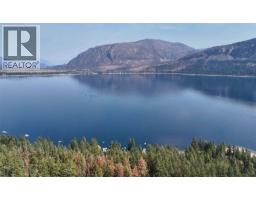 Living room - 957 Little Shuswap Lake Road, Chase, BC V0E1M2 Photo 8