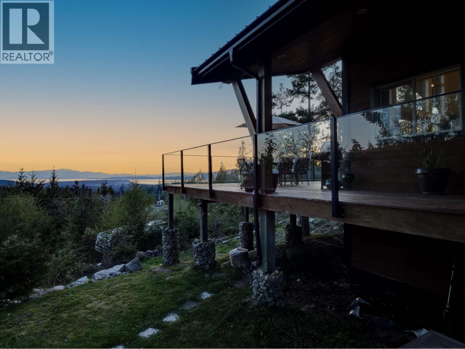9340 STEPHENS WAY, Halfmoon Bay