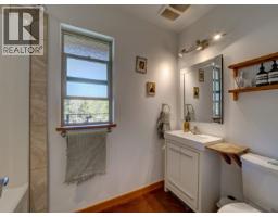 9340 Stephens Way, Halfmoon Bay, BC V7Z1G9 Photo 25