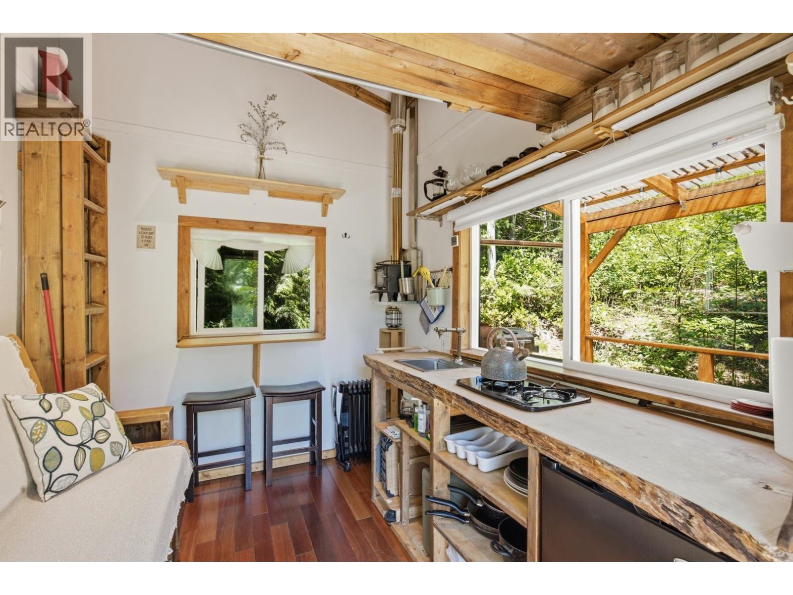 9340 STEPHENS WAY, Halfmoon Bay