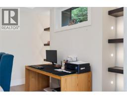 3749 Ascot Dr, Saanich, BC V8P3S2 Photo 23