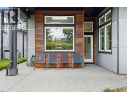3749 Ascot Dr, Saanich, BC V8P3S2 Photo 49
