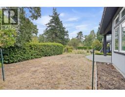 3749 Ascot Dr, Saanich, BC V8P3S2 Photo 50