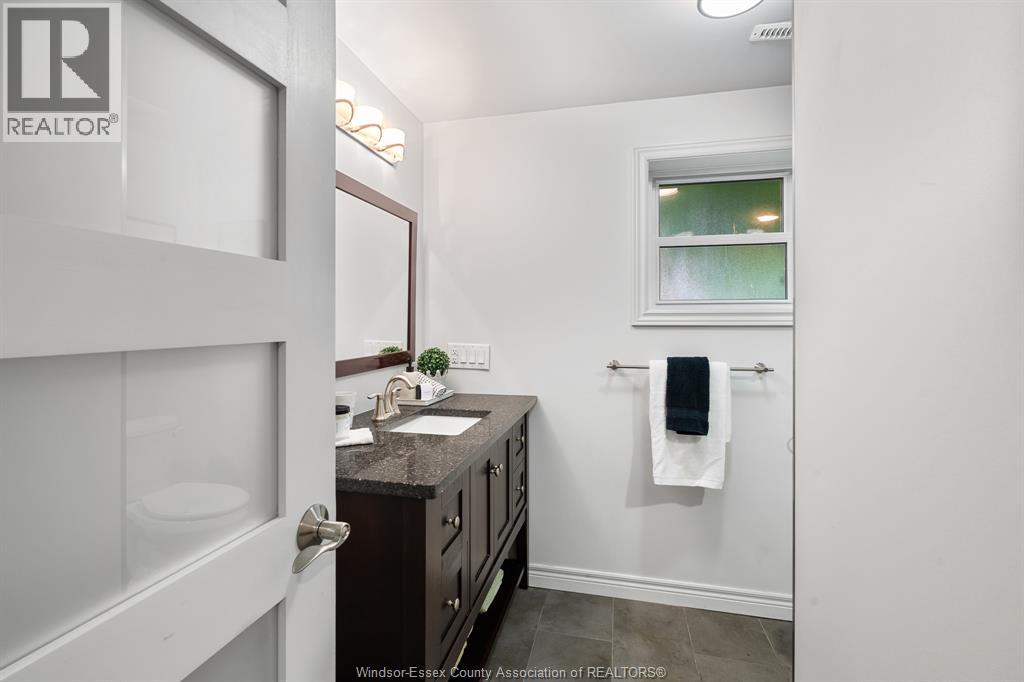 1502 Bayfield CRESCENT - 33