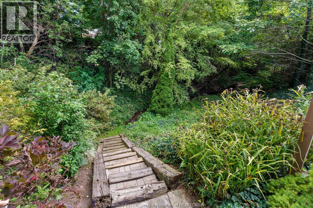 1502 Bayfield CRESCENT - 44