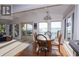 647b Lakeshore Dr, Tarbutt, ON P0R1E0 Photo 10