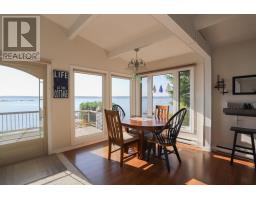 647b Lakeshore Dr, Tarbutt, ON P0R1E0 Photo 9