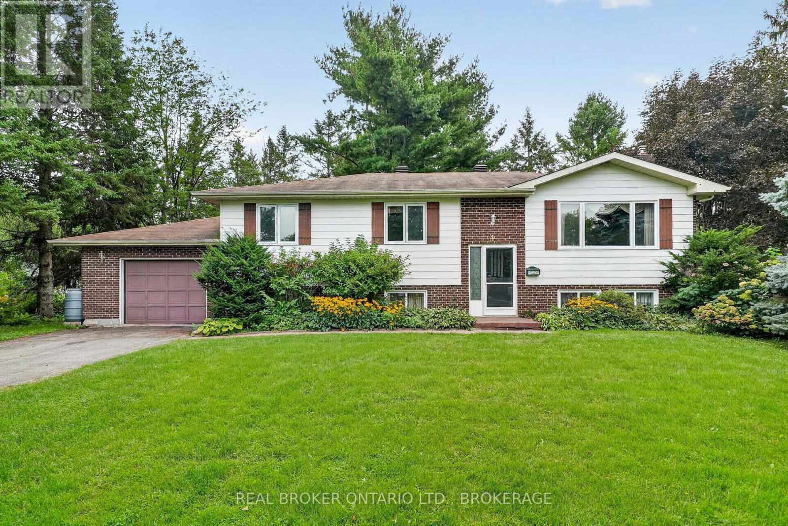 4 LOYALIST CRESCENT, South Stormont