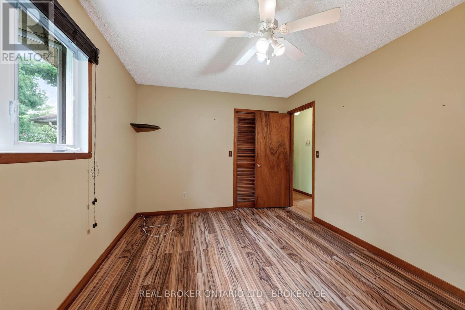 4 LOYALIST CRESCENT - Image 14