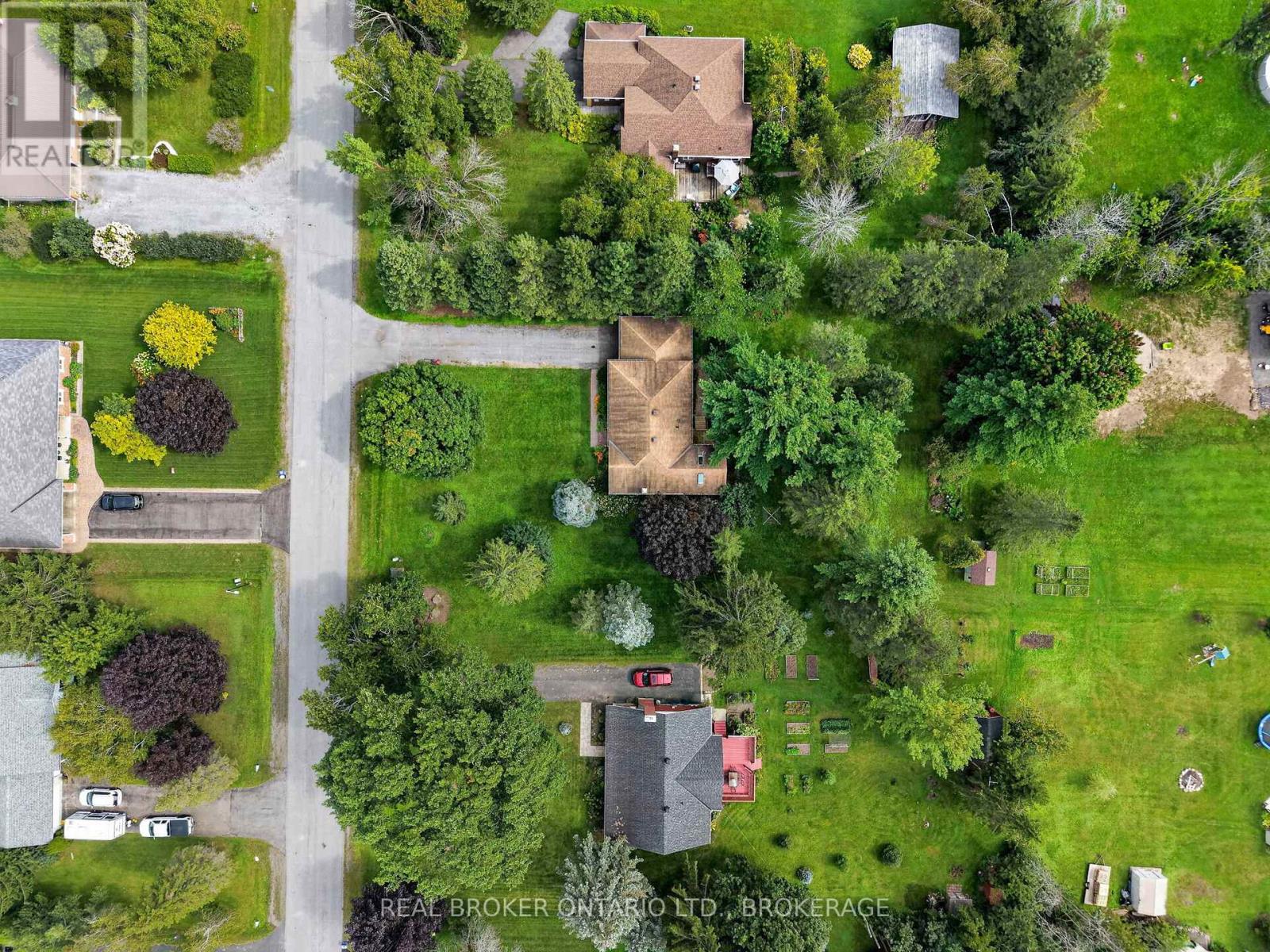 4 LOYALIST CRESCENT - 22