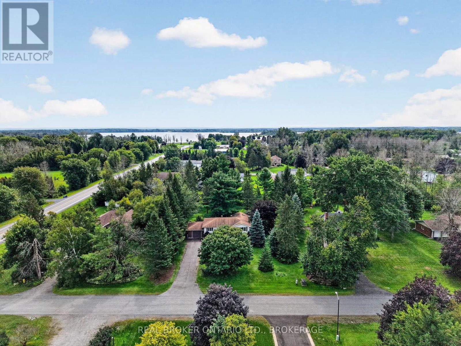 4 LOYALIST CRESCENT - Image 23