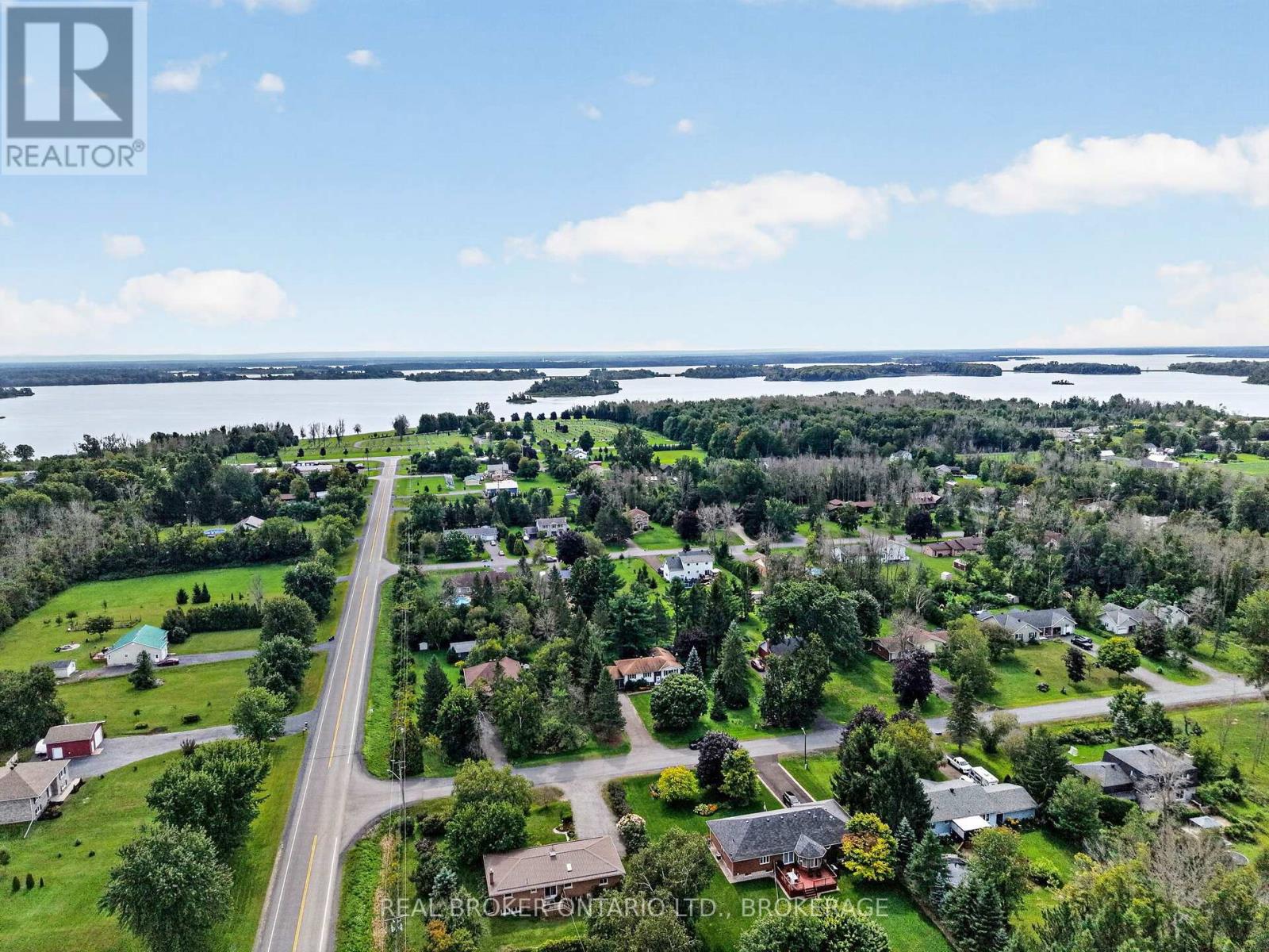 4 LOYALIST CRESCENT - Image 24