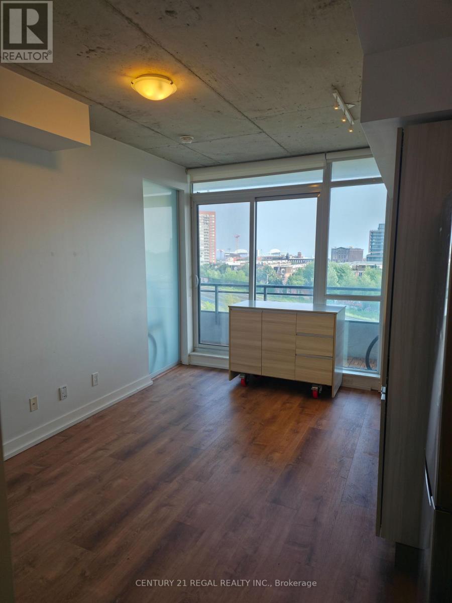 705 - 20 MINOWAN MIIKAN LANE, Toronto (Little Portugal) — photo 7