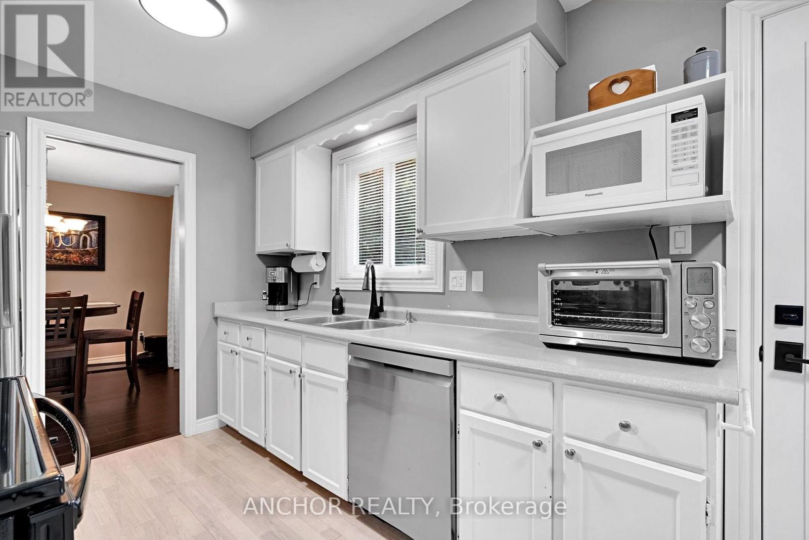 684 GRIFFITH STREET - Image 12