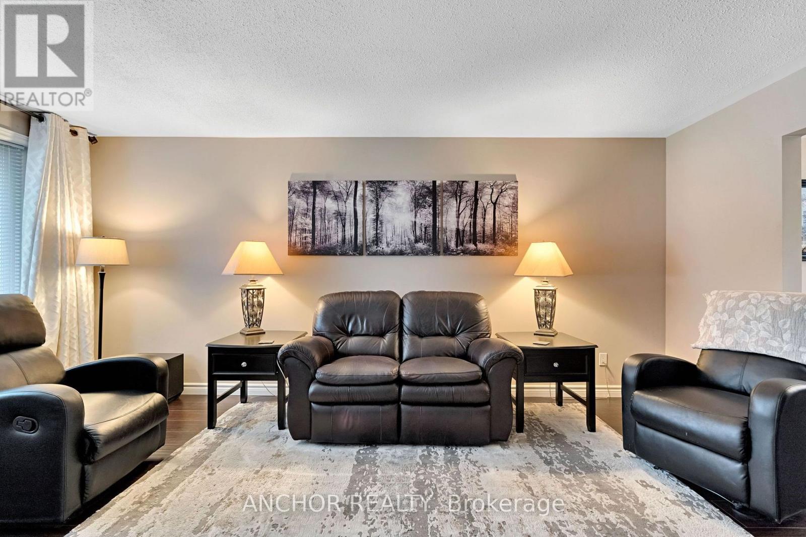 684 GRIFFITH STREET, London South (South K) — photo 6